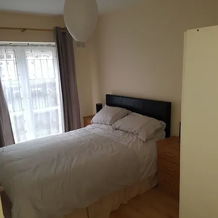 2 Bedroom Great Location Smithfield * Dublin